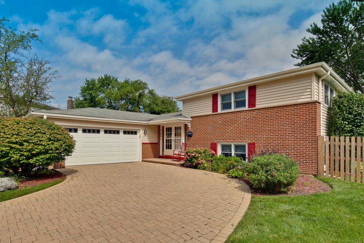 1108 W Alexandria St., Arlington Heights, IL 60004