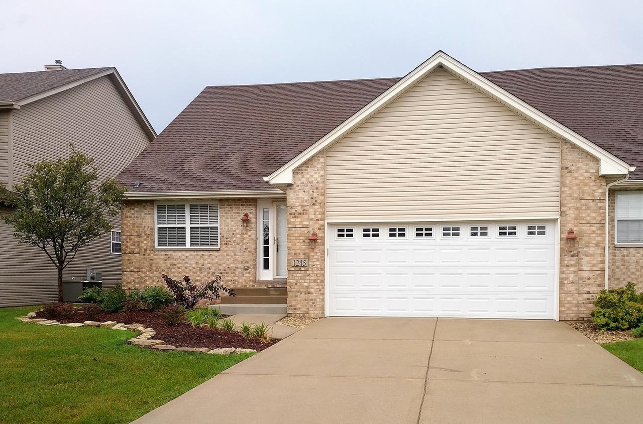 1245 Farmstone Dr., Diamond, IL 60416