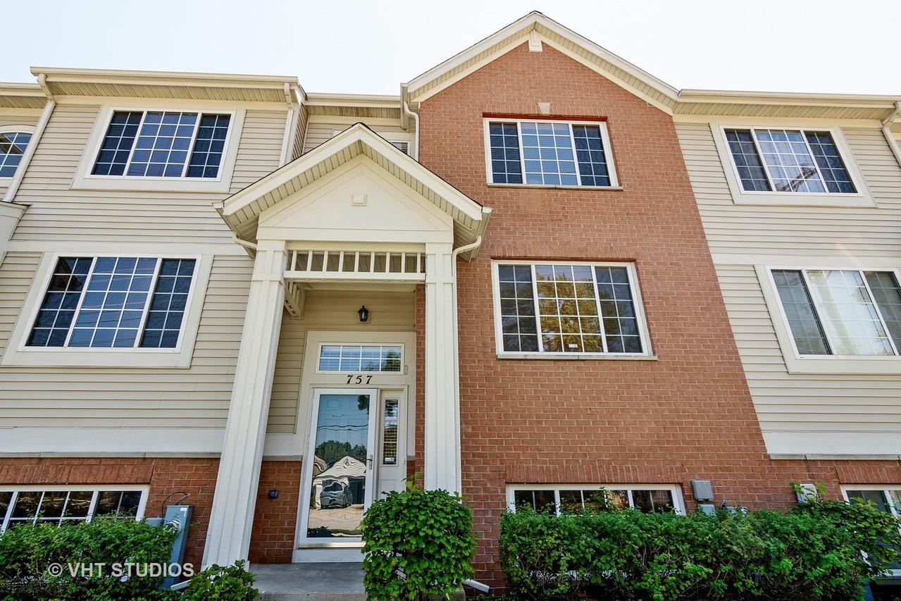 757 Sanborn St., Des Plaines, IL 60016