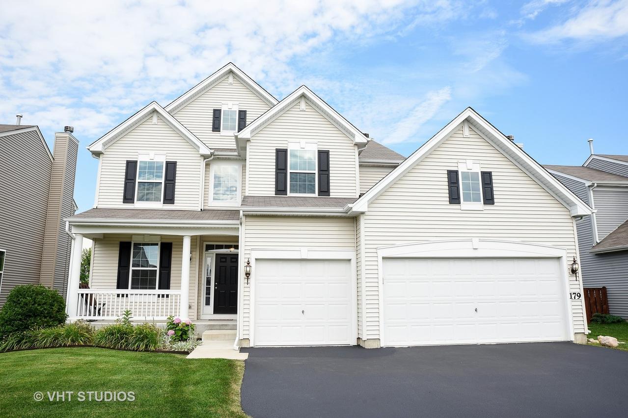 179 Reston Ln., Gilberts, IL 60136