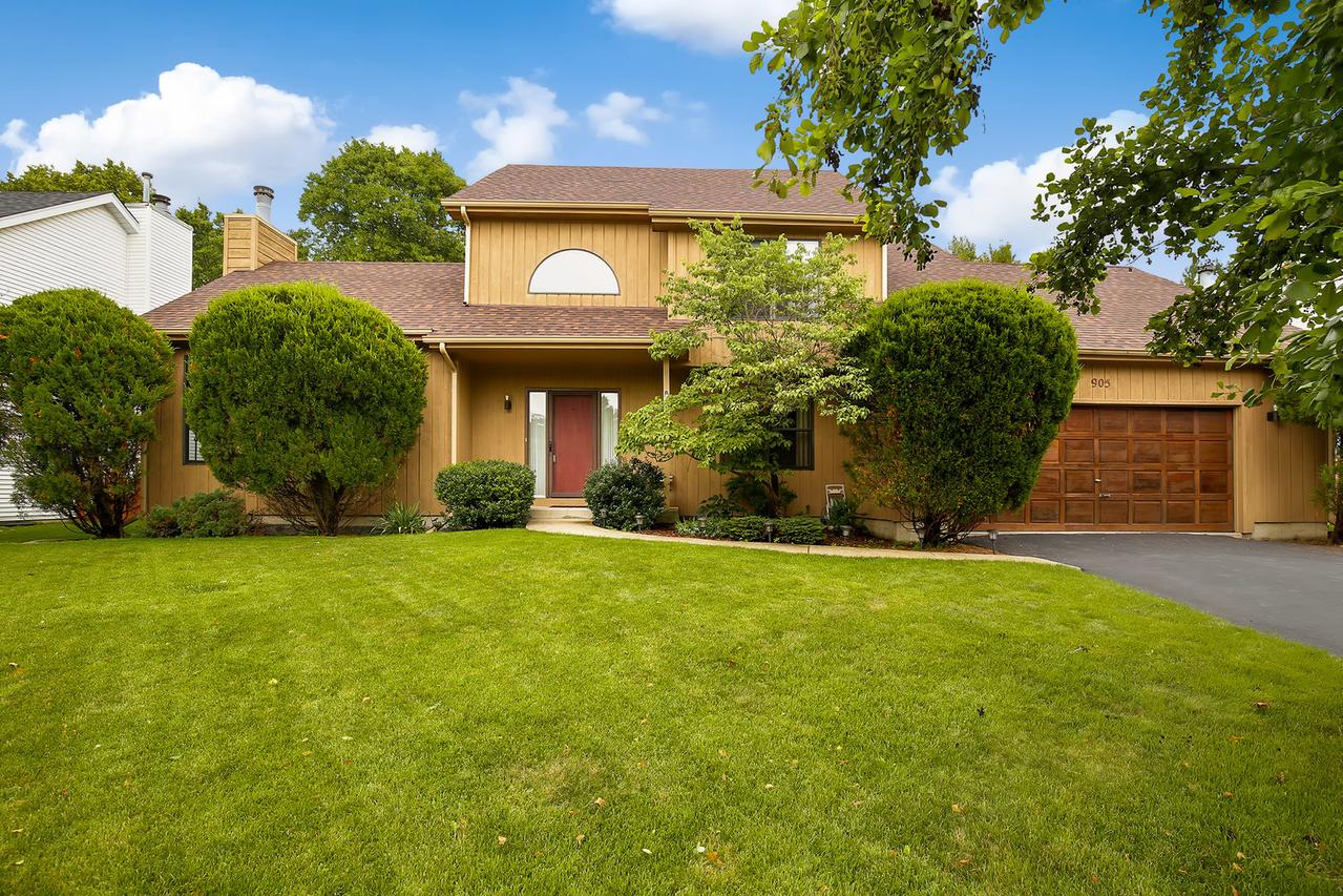 905 Pinehurst Dr., North Aurora, IL 60542