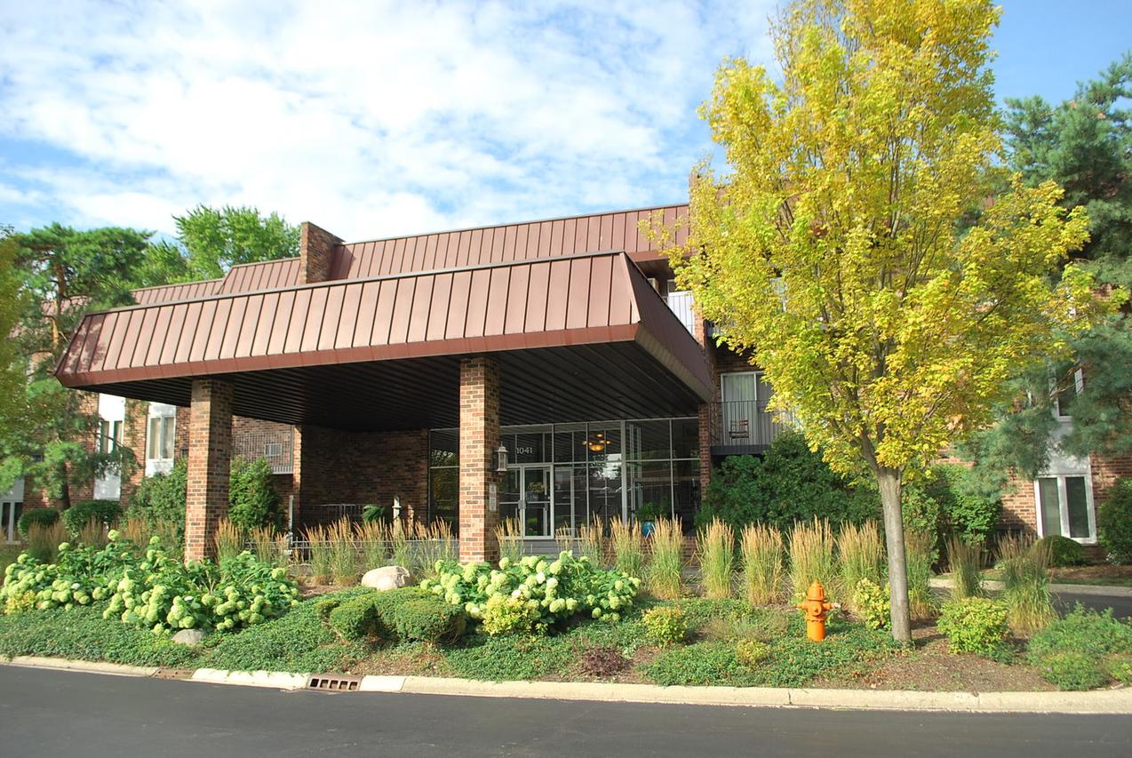 1041 W Ogden Ave. #128, Naperville, IL 60563