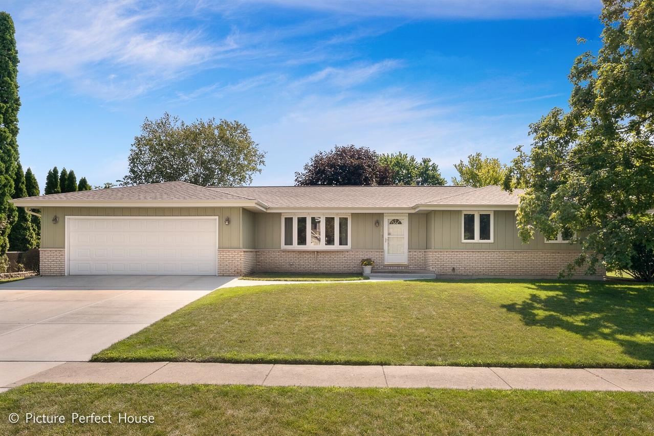 15119 S Meadow Ln., Plainfield, IL 60544