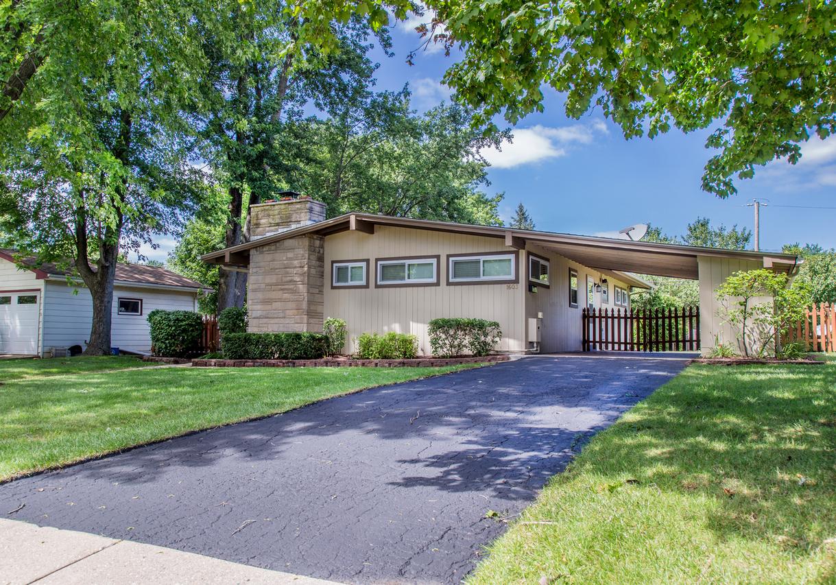 1603 Avalon Ave., Joliet, IL 60435
