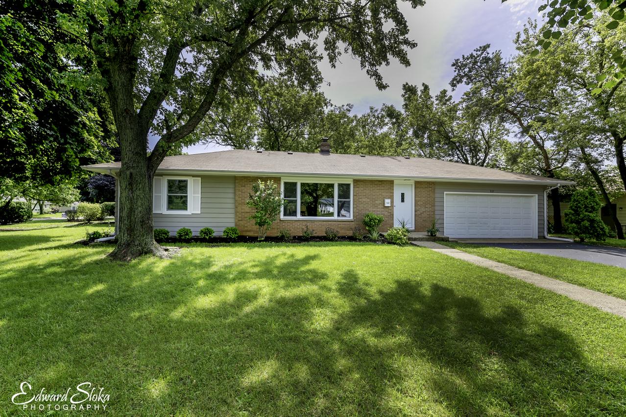 327 College St., Crystal Lake, IL 60014