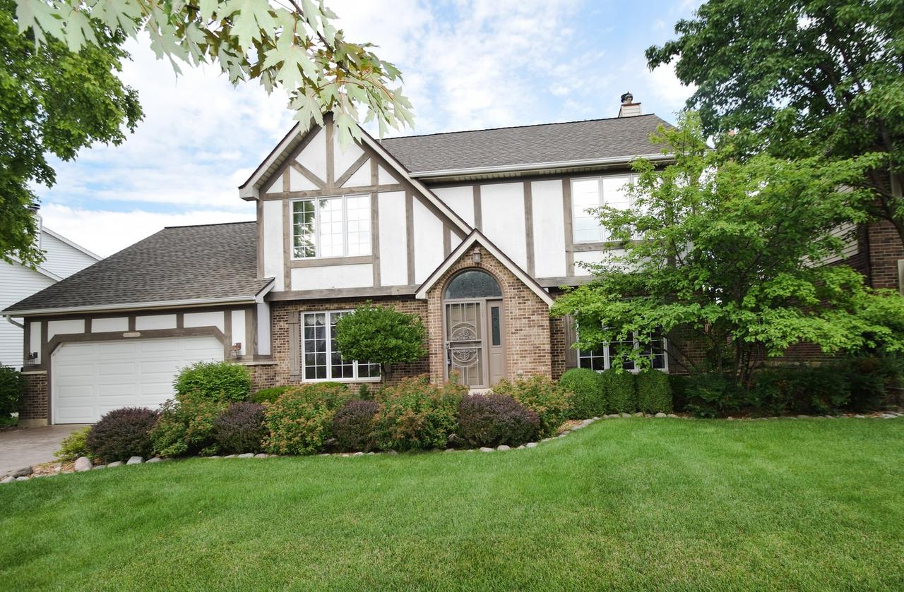 1851 N Wilson Pl., Arlington Heights, IL 60004