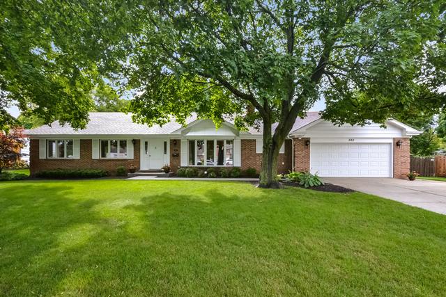 520 Lothair Dr., Libertyville, IL 60048
