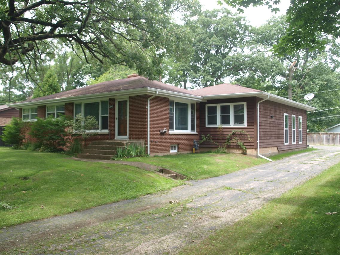 17842 W Blackhawk Dr., Grayslake, IL 60030