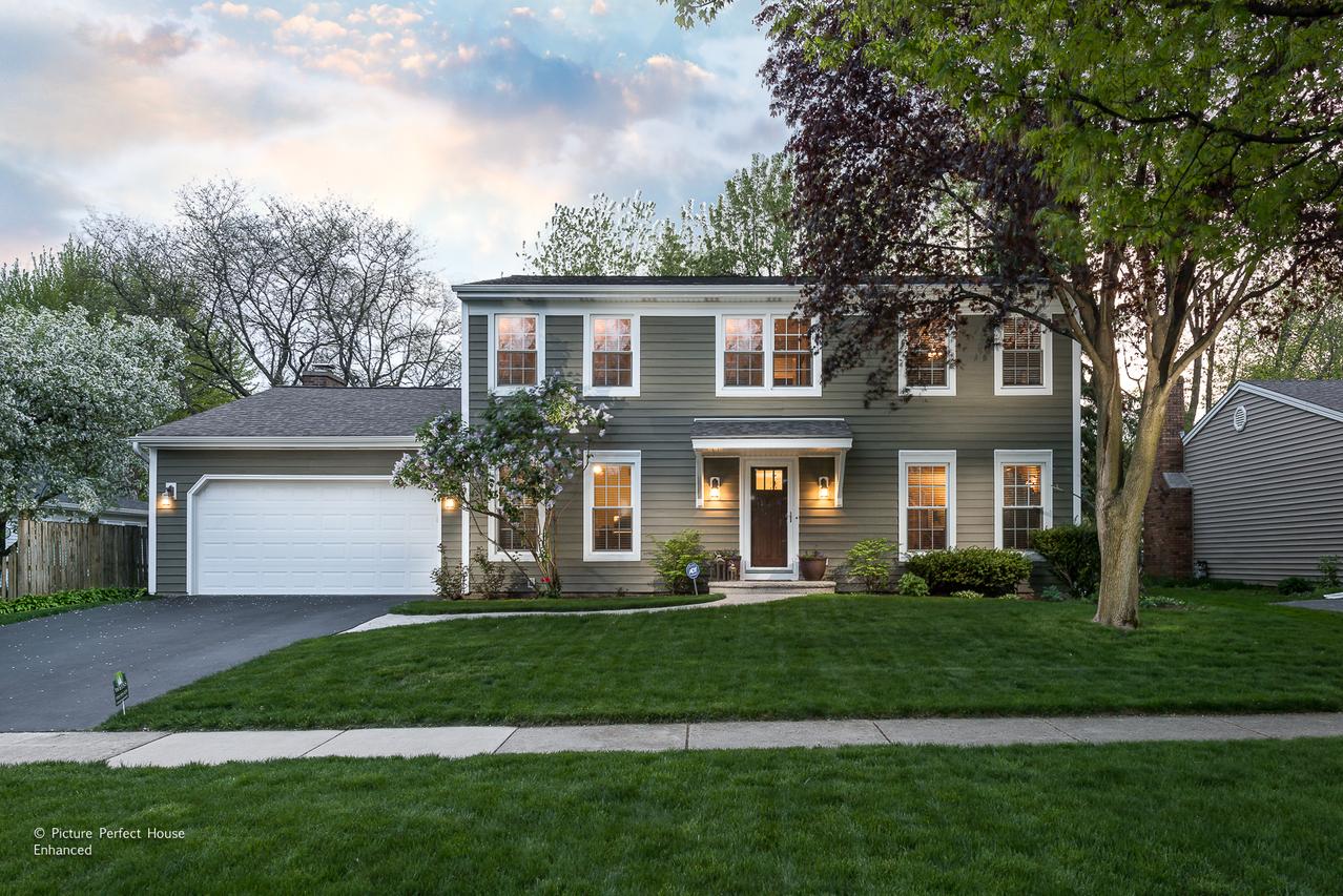249 Olesen Dr., Naperville, IL 60540