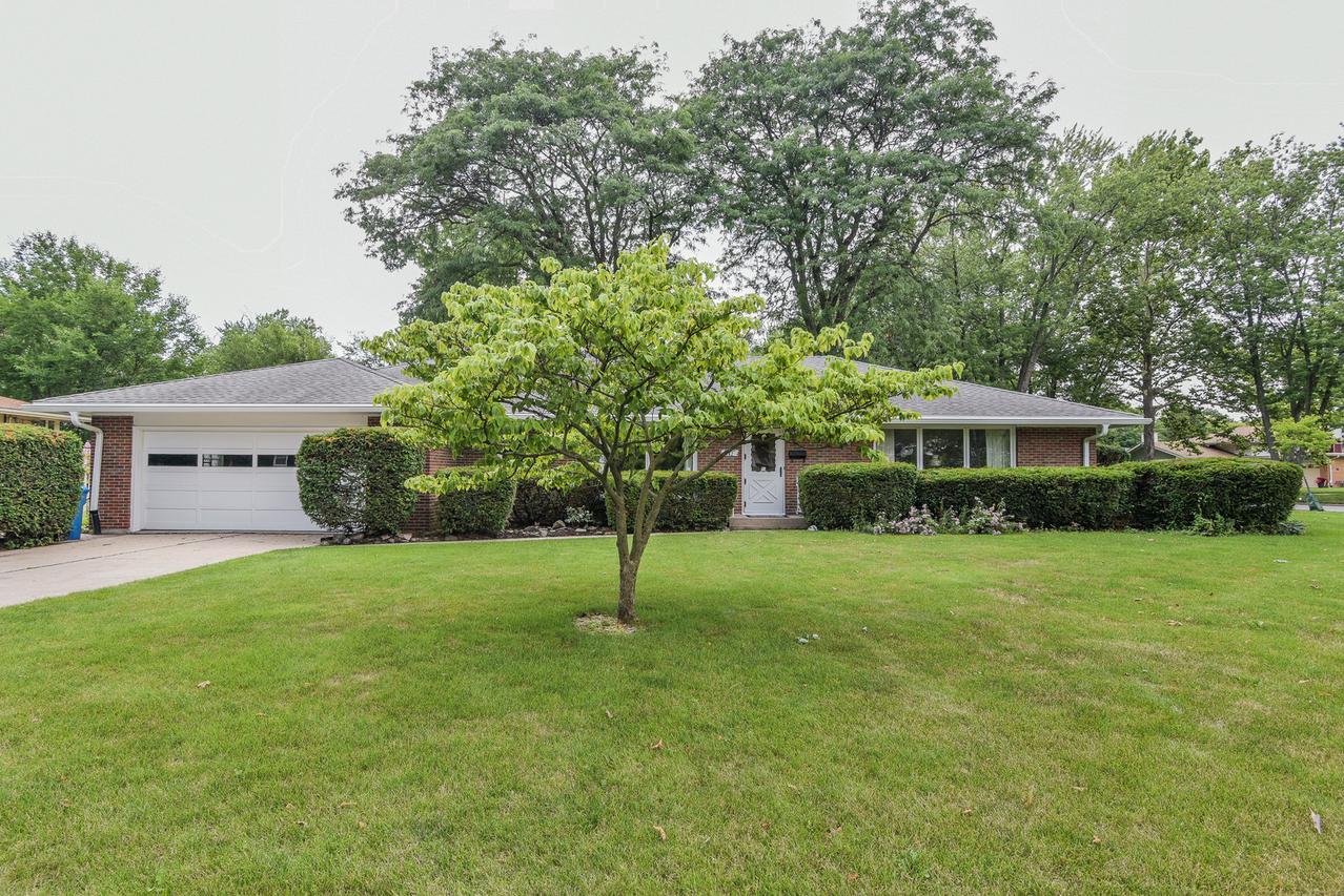 542 Seneca Dr., Aurora, IL 60506