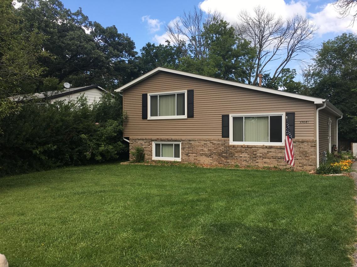 33081 N Valley View Dr., Grayslake, IL 60030