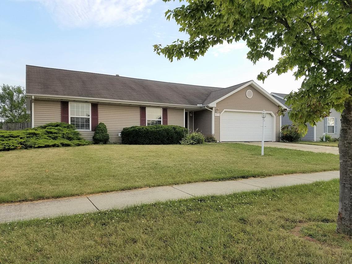 611 Northgate Dr., St. Joseph, IL 61873