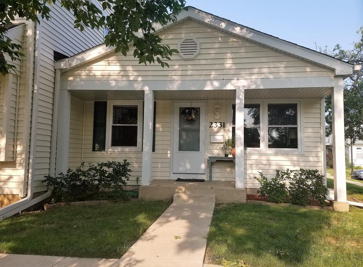 2331 Oxhill Ct. #88-3, Schaumburg, IL 60194