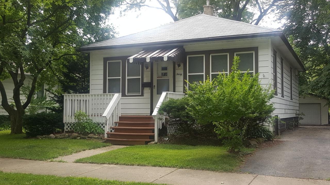 30 S Lincoln St., Westmont, IL 60559