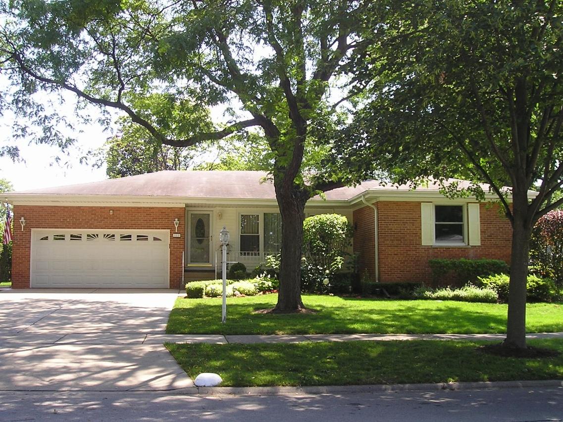 323 S Donald Ave., Arlington Heights, IL 60004
