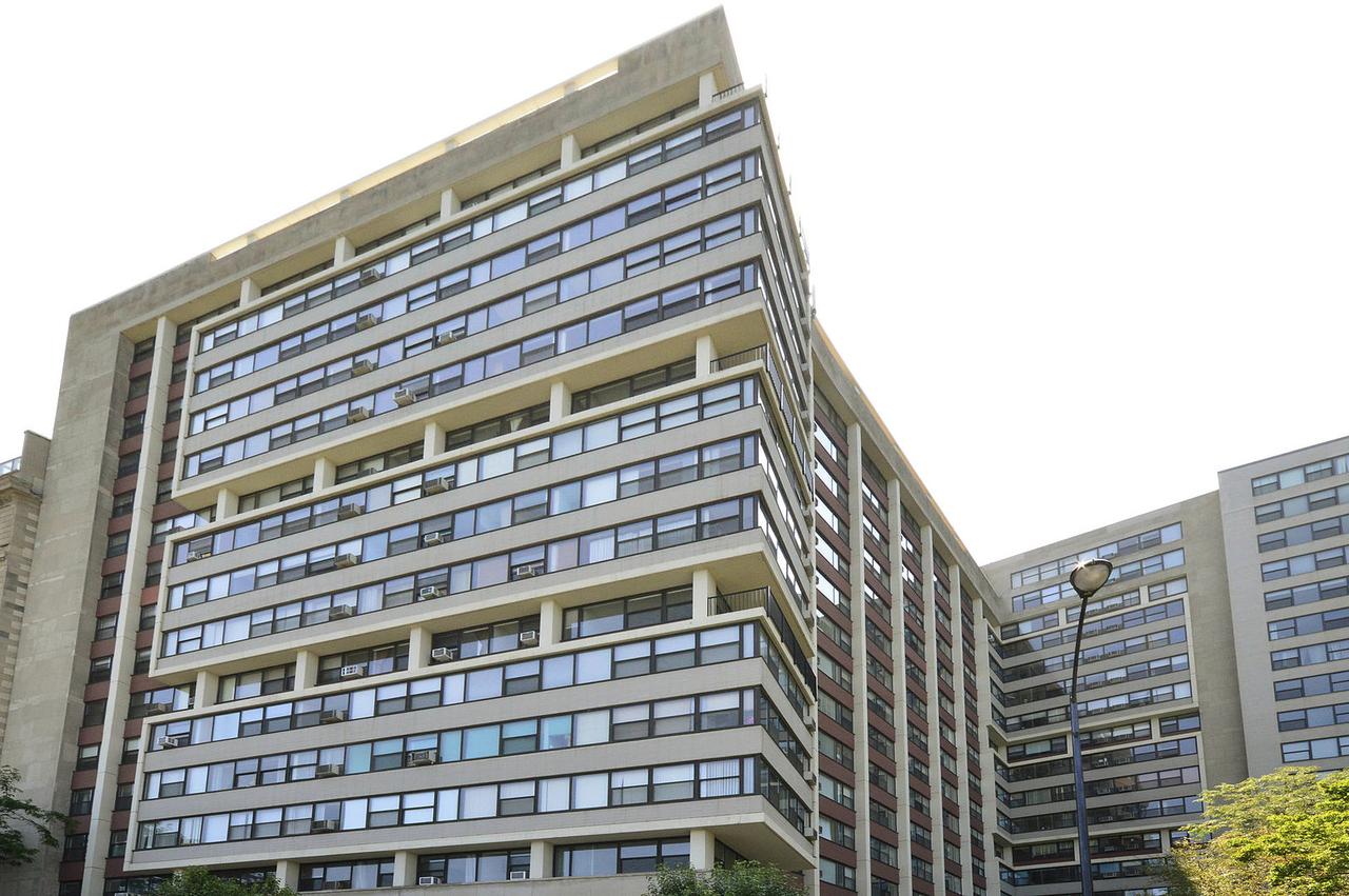 3410 N Lake Shore Dr. #15LM, Chicago, IL 60657