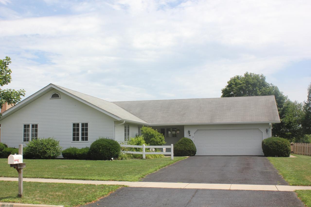 86 Canterbury Rd., Aurora, IL 60506