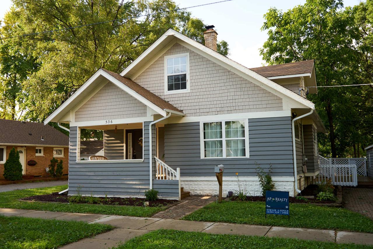 536 7th Ave., Aurora, IL 60505