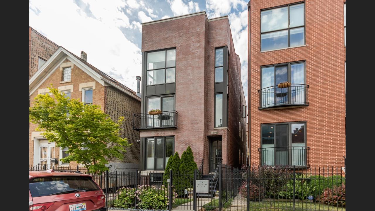 1740 W Augusta Blvd. #2, Chicago, IL 60622