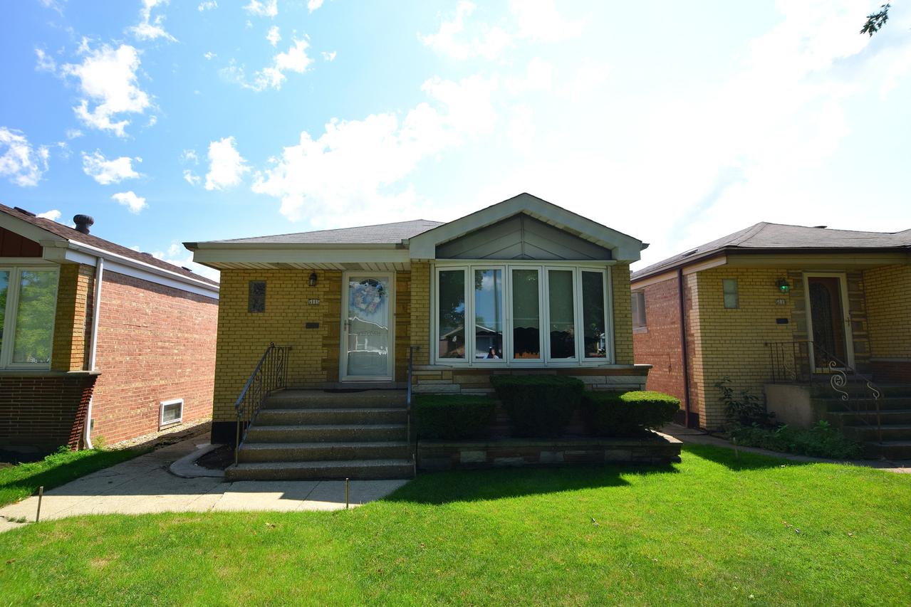 5115 S New England Ave., Chicago, IL 60638