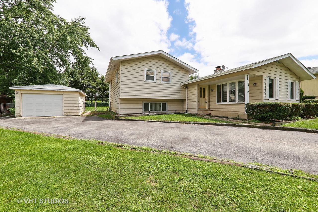 6011 Leonard Ave., Downers Grove, IL 60516