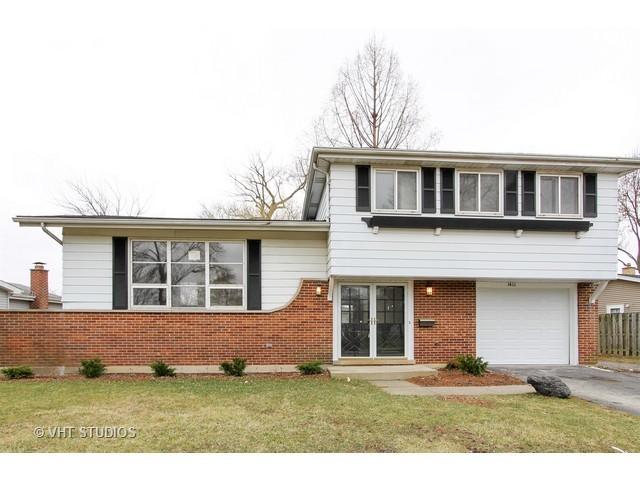 1411 W Roanoke Dr., Arlington Heights, IL 60004