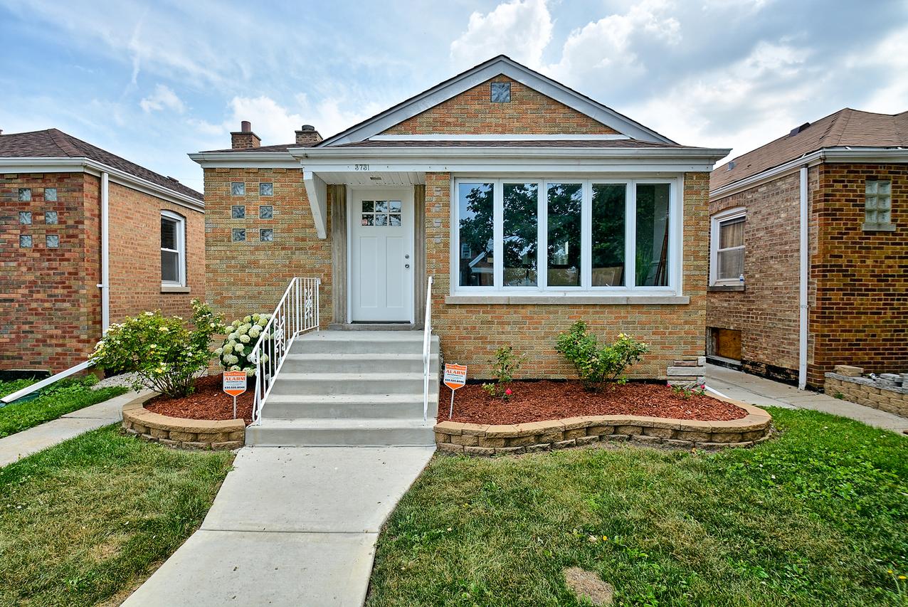 3731 W 70th St., Chicago, IL 60629