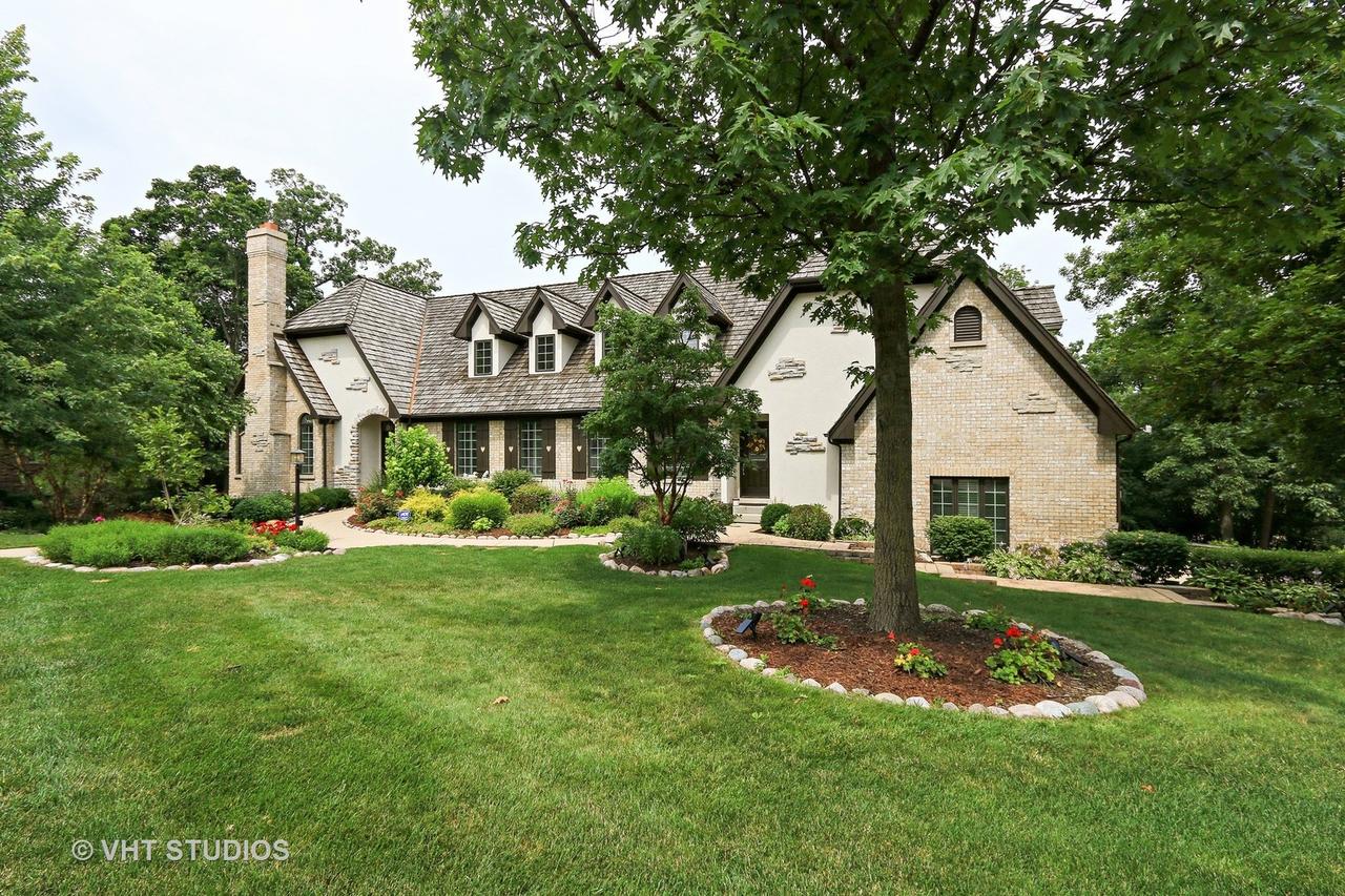 28638 N Champions Ct., Mundelein, IL 60060