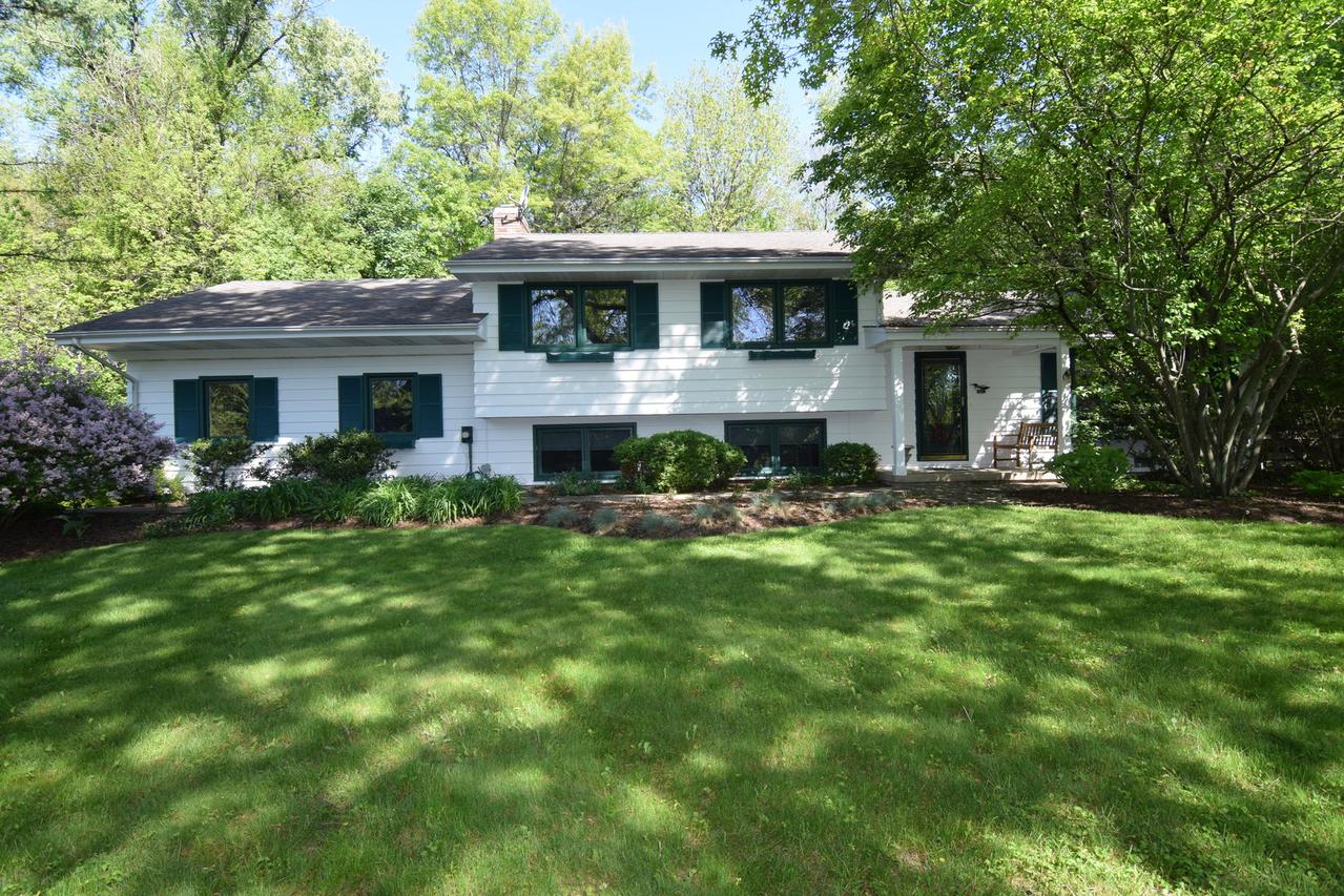 46 Little Cahill St., Trout Valley, IL 60013