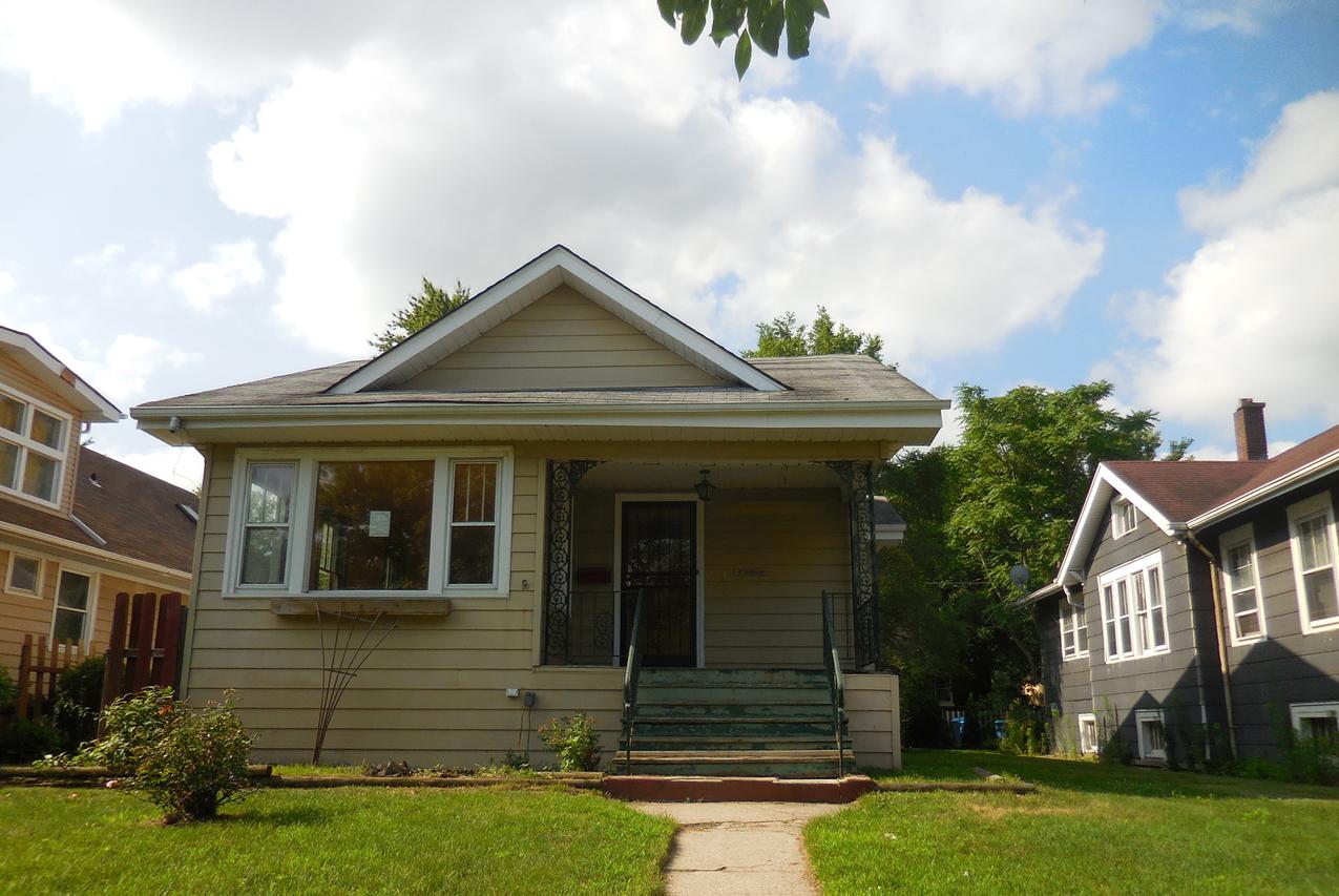 7 Highland St., Calumet City, IL 60409