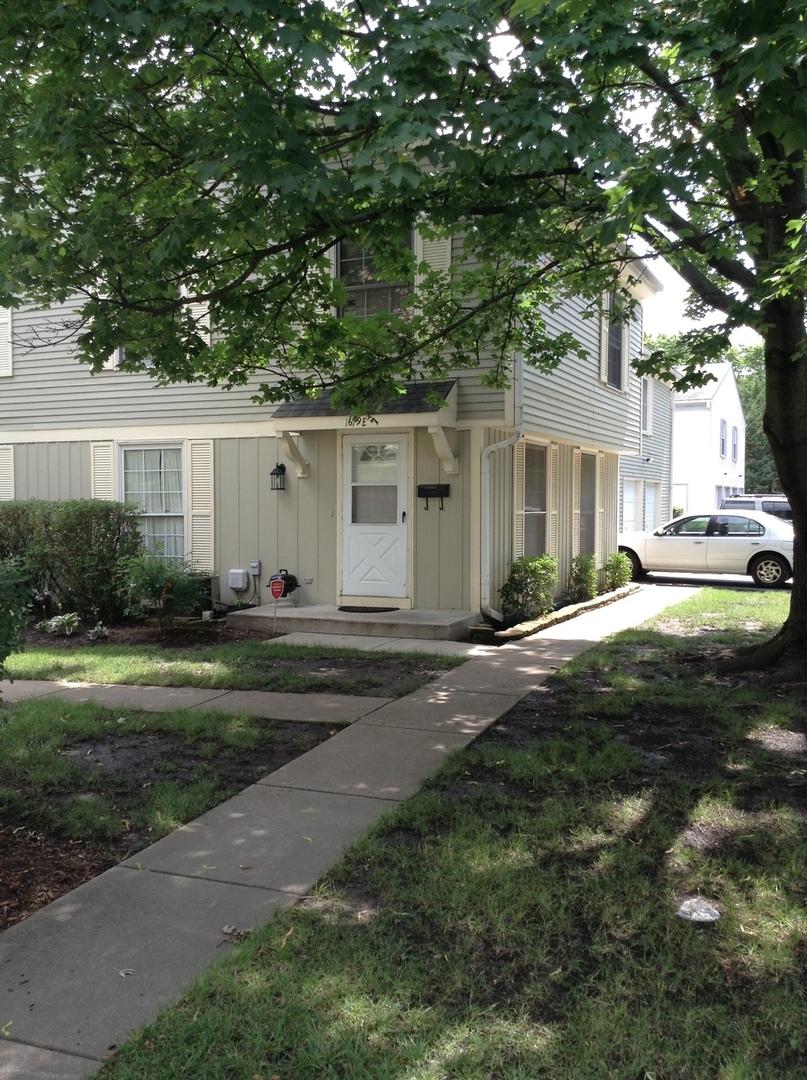 1679 Williamsburg Ct. #E, Wheaton, IL 60189