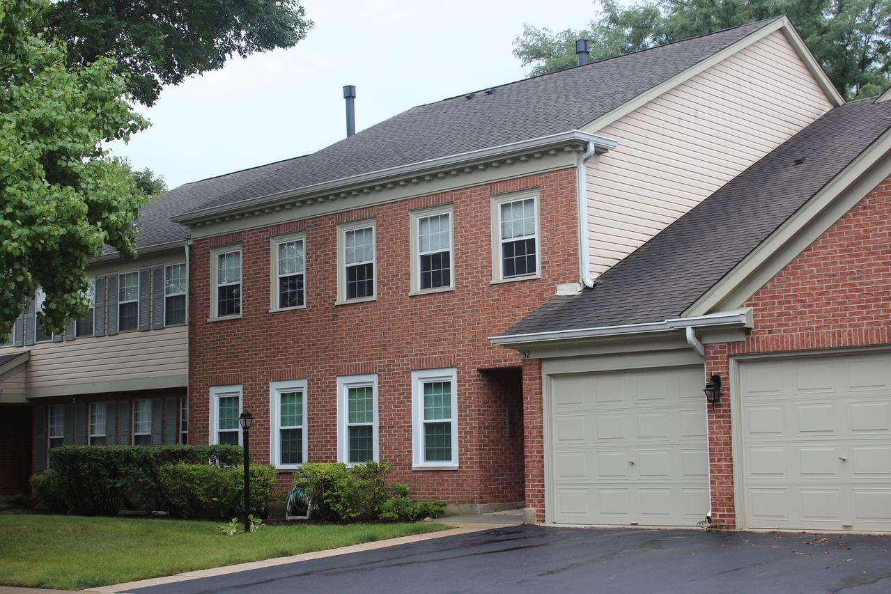 52 Brookston Dr. #D2, Schaumburg, IL 60193