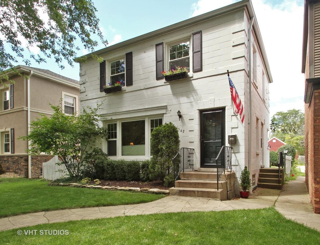 4542 W Bryn Mawr Ave., Chicago, IL 60646