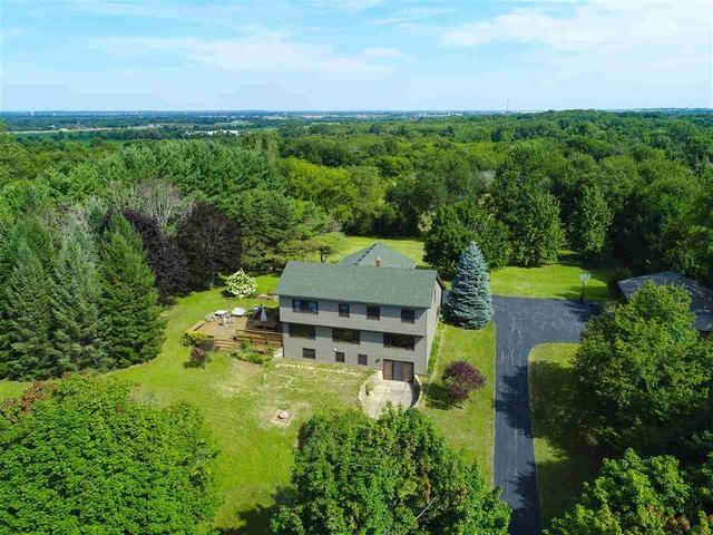 6904 E Rockton Rd., Roscoe, IL 61073