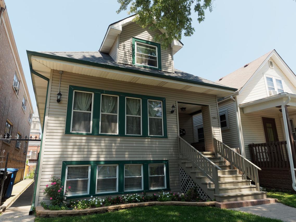 4952 W Eddy St., Chicago, IL 60641