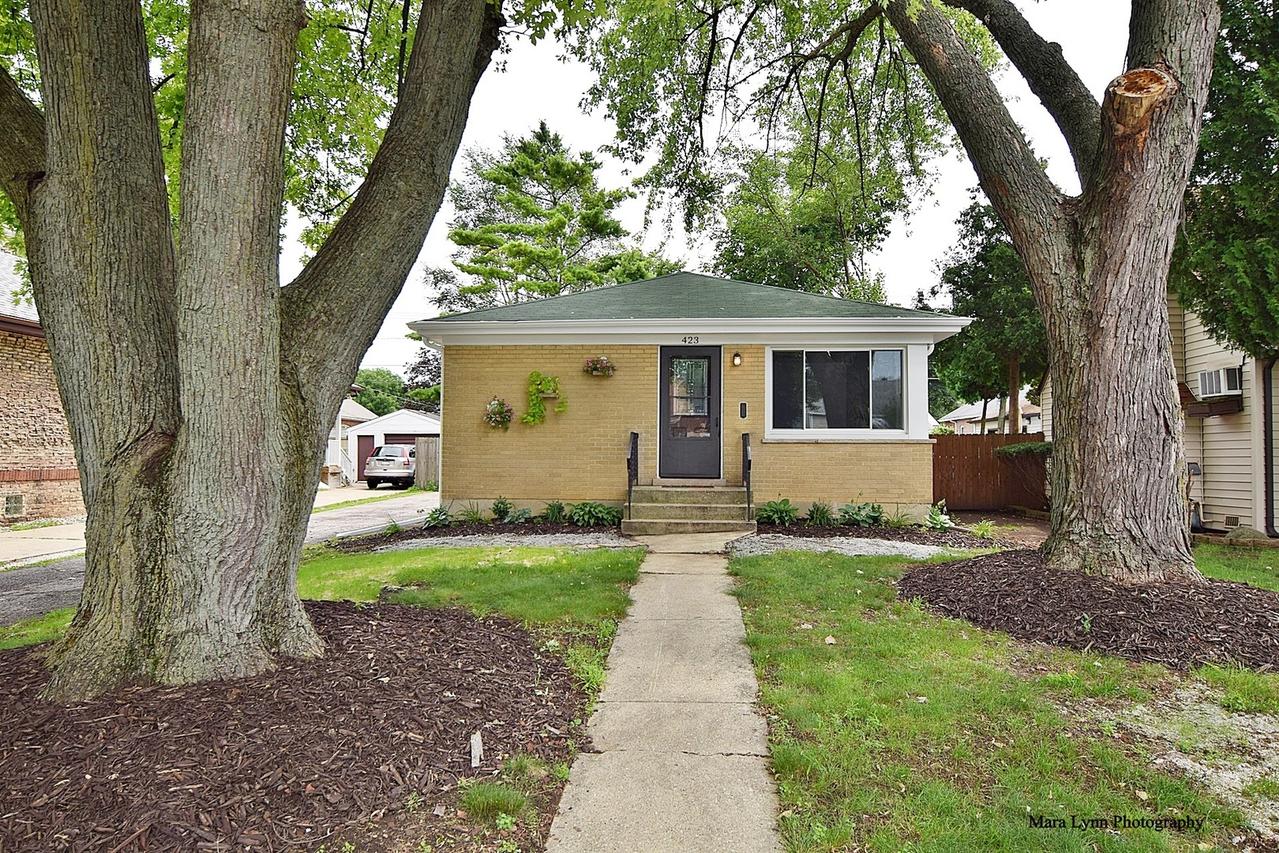 423 Fremont St., West Chicago, IL 60185