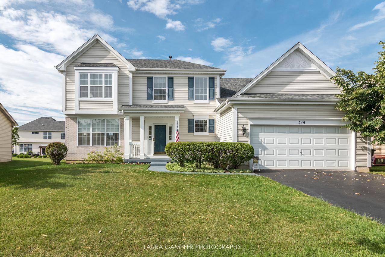 245 Belle Vue Ln., Sugar Grove, IL 60554