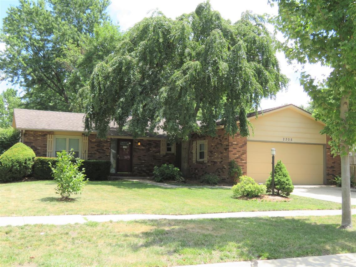 2308 Winchester Dr., Champaign, IL 61821