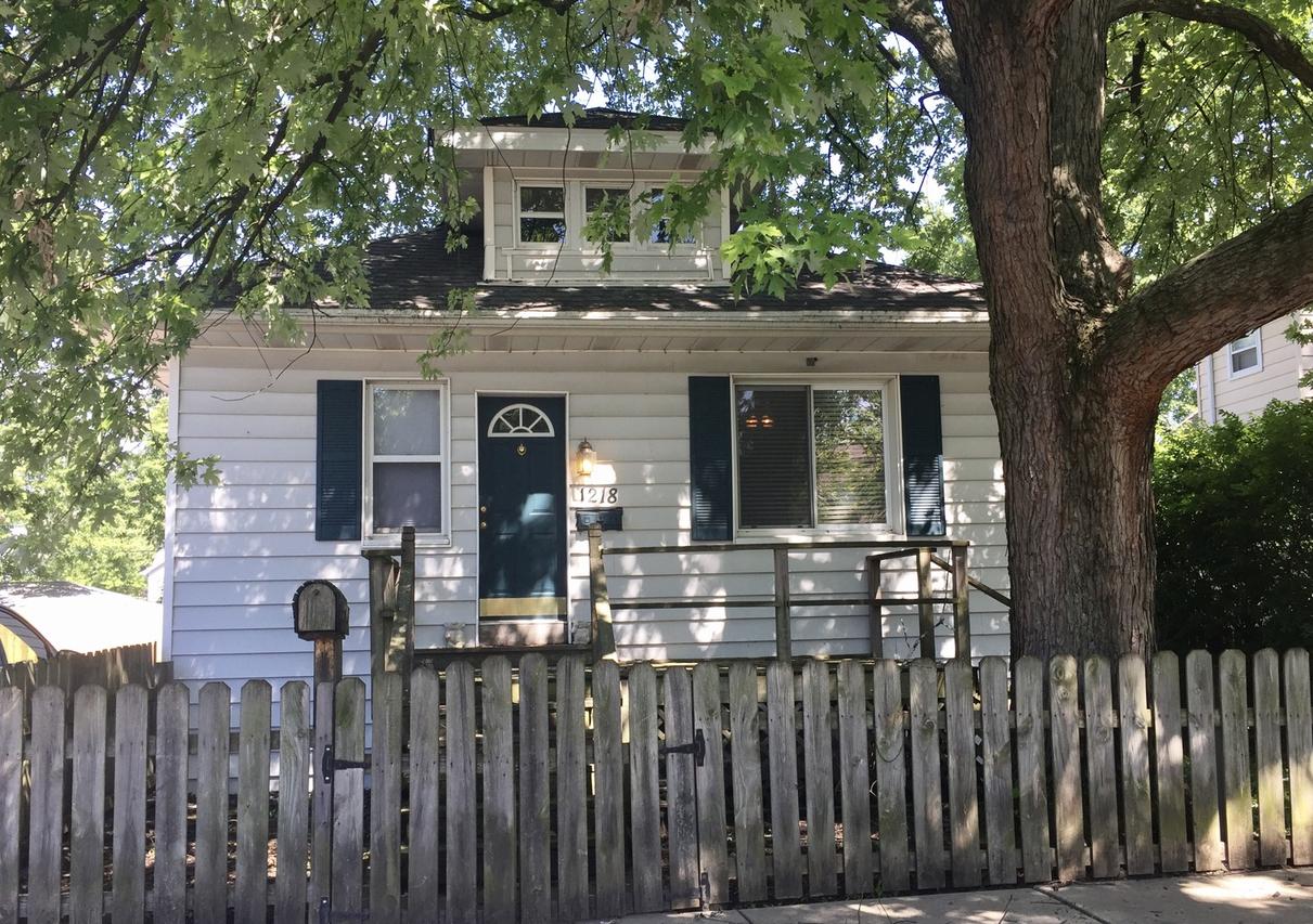 1218 Dearborn St., Joliet, IL 60435