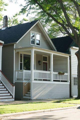 2173 W Warner Ave., Chicago, IL 60618