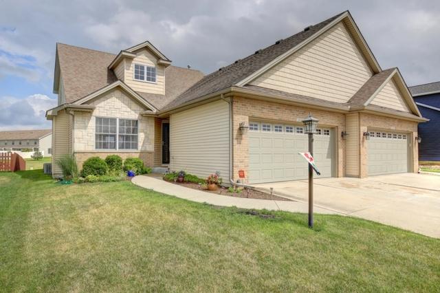 1412 Cobblestone Way, Champaign, IL 61822