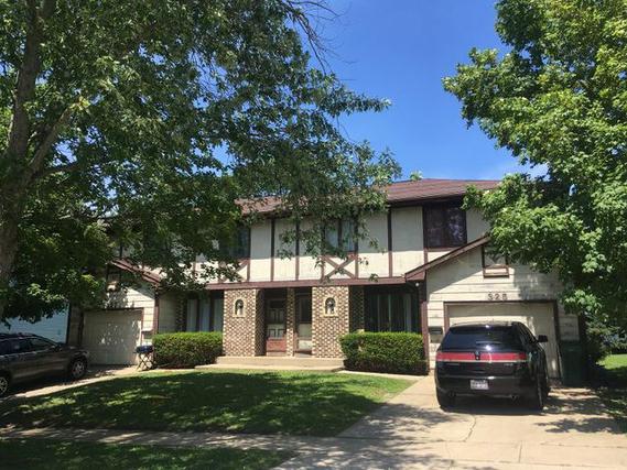 325-327 W Alden Pl., Dekalb, IL 60115