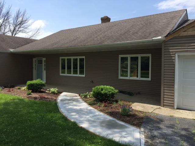 28412 N Hilltop Ter., Mundelein, IL 60060