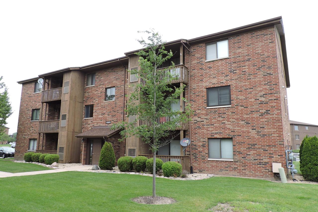 15805 Peggy Ln. #4, Oak Forest, IL 60452
