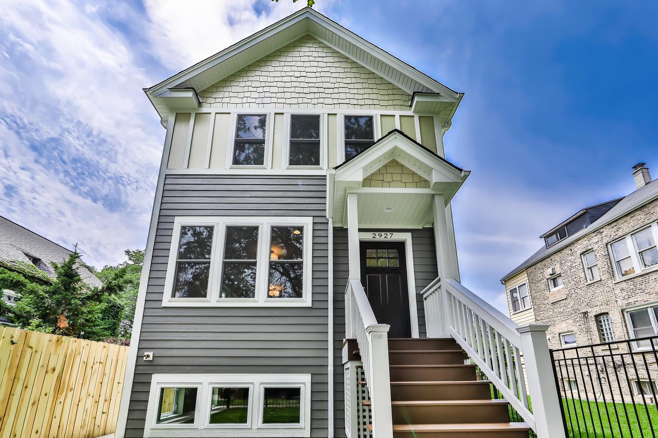 2927 W Nelson St., Chicago, IL 60618