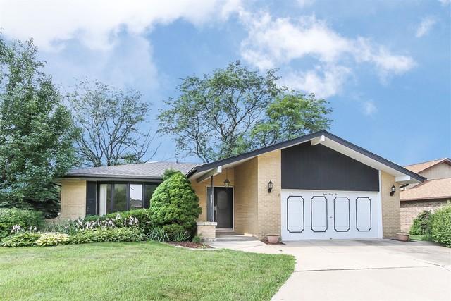 835 Claremont Dr., Downers Grove, IL 60516