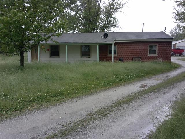 31556 S State Line Rd., Beecher, IL 60401