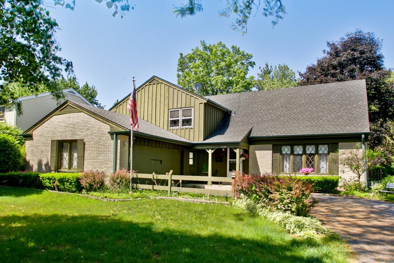 1530 N Haddow Ave., Arlington Heights, IL 60004