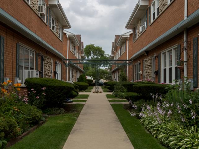 4550 N Milwaukee Ave. #M, Chicago, IL 60630