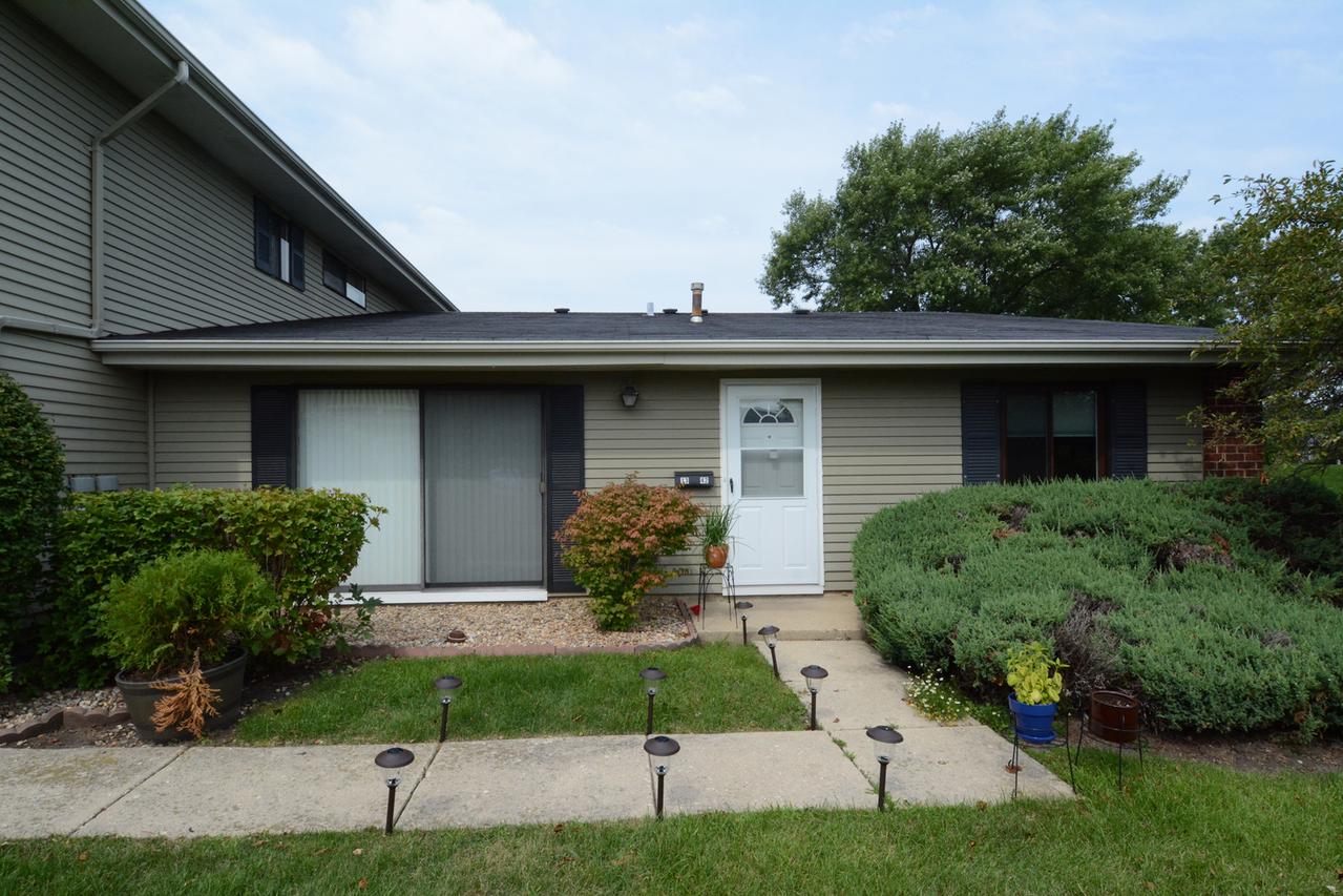 1342 Wakeby Ln., Schaumburg, IL 60193
